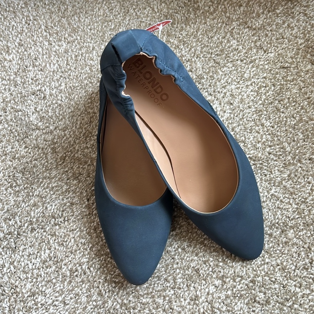 Blondo Etta Navy Wedge Shoes